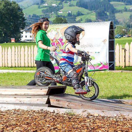 Alpina Zillertal . Family Lifestyle Kinderhotel Фюген Экстерьер фото
