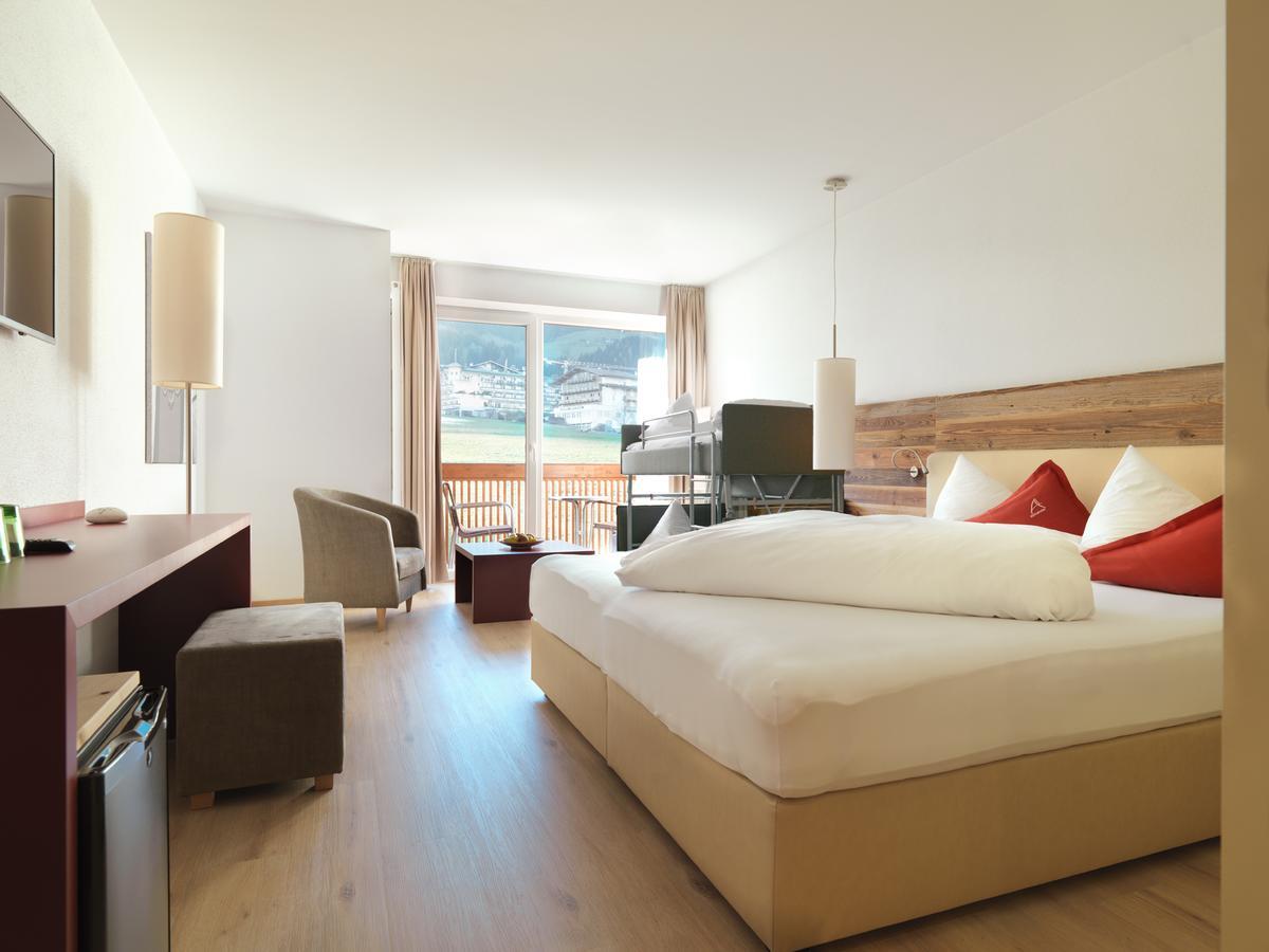 Alpina Zillertal . Family Lifestyle Kinderhotel Фюген Экстерьер фото